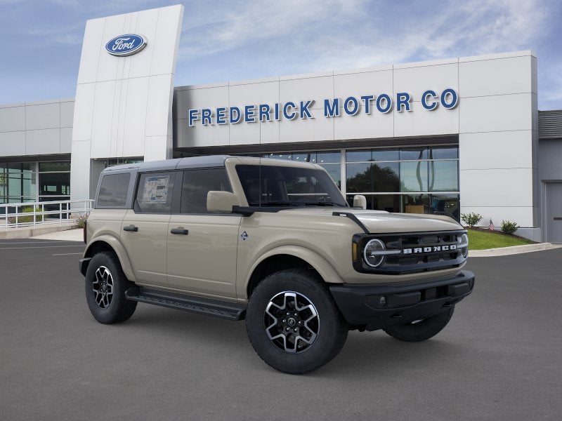 2026 Ford Bronco Outer Banks
