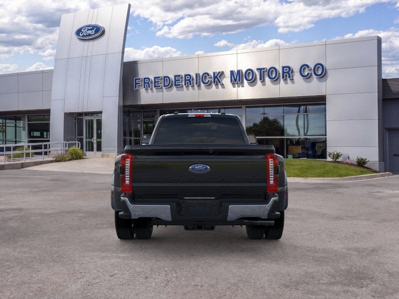2026 Ford F-450SD Lariat DRW