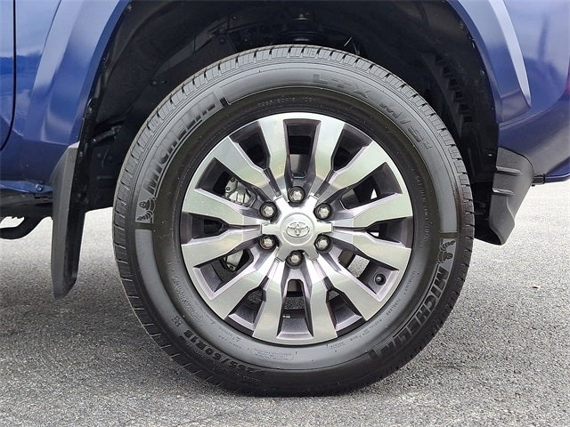 2023 Toyota Tacoma Limited V6