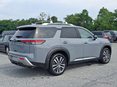2022 Nissan Pathfinder Platinum