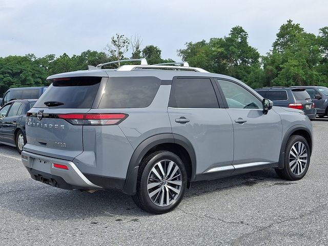 2022 Nissan Pathfinder Platinum