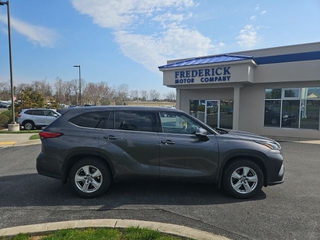 2022 Toyota Highlander L