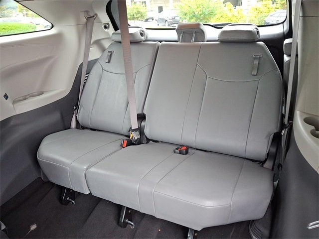 2024 Toyota Sienna XLE 8 Passenger