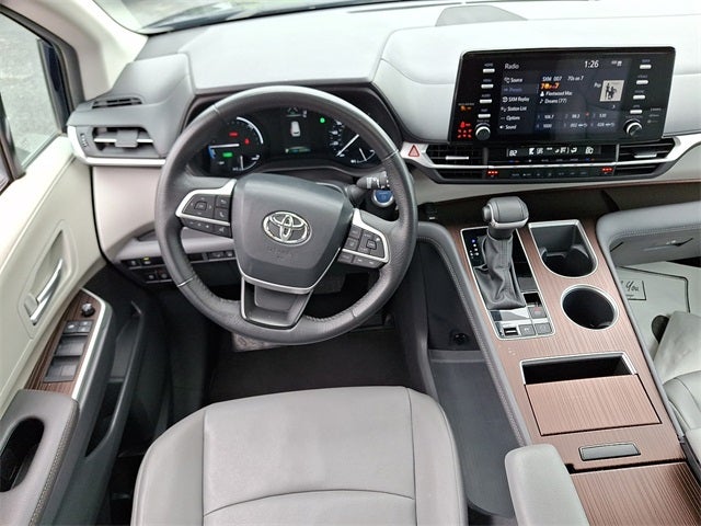 2024 Toyota Sienna XLE 8 Passenger