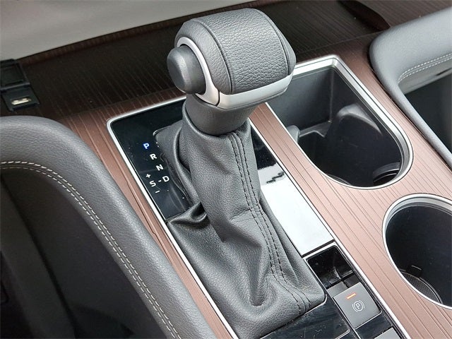 2024 Toyota Sienna XLE 8 Passenger