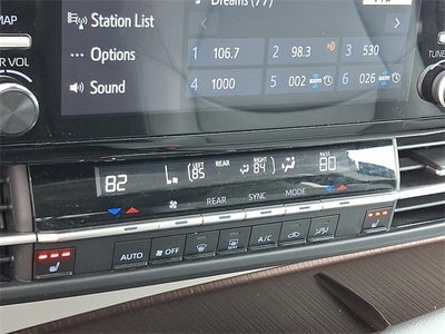 2024 Toyota Sienna XLE 8 Passenger