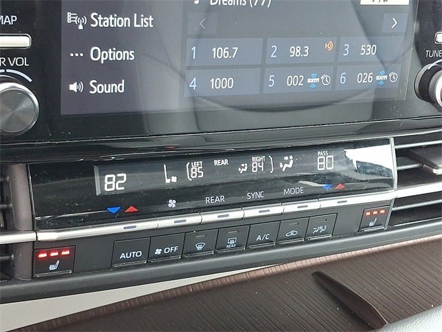 2024 Toyota Sienna XLE 8 Passenger