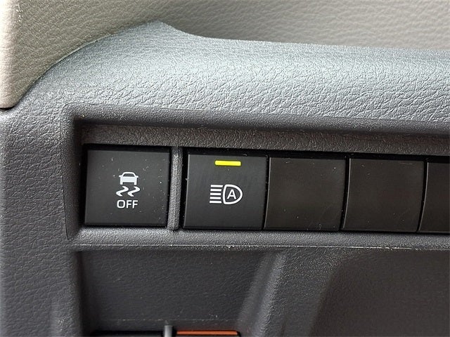 2024 Toyota Sienna XLE 8 Passenger