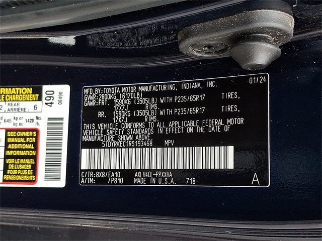 2024 Toyota Sienna XLE 8 Passenger