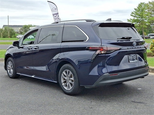 2024 Toyota Sienna XLE 8 Passenger