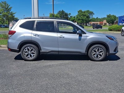 2024 Subaru Forester Premium