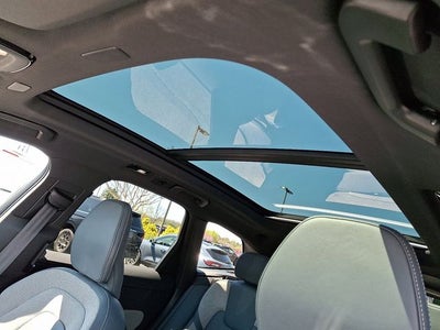 2022 Volvo XC60 B6 R-Design