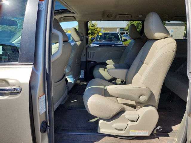 2016 Toyota Sienna XLE 7 Passenger