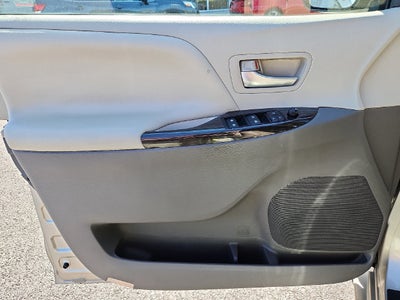 2016 Toyota Sienna XLE 7 Passenger