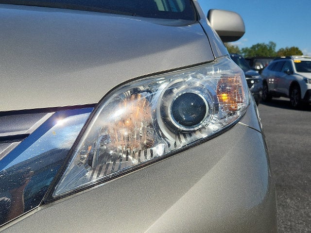 2016 Toyota Sienna XLE 7 Passenger