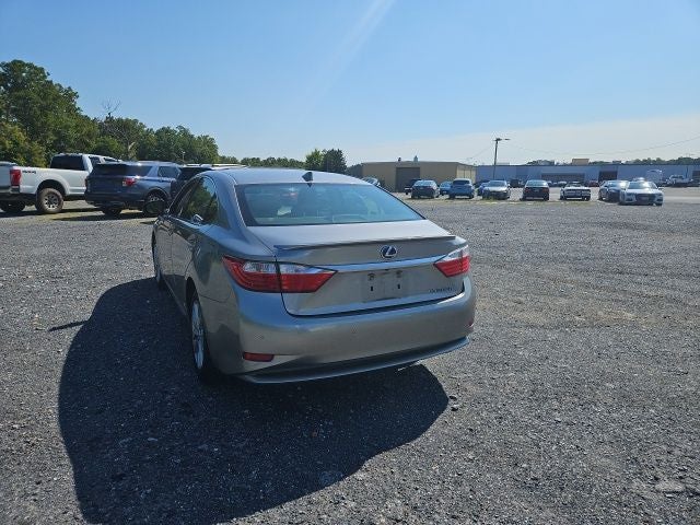 2015 Lexus ES 300h