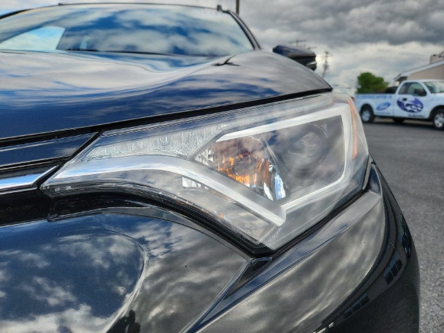 2016 Toyota RAV4 Hybrid XLE